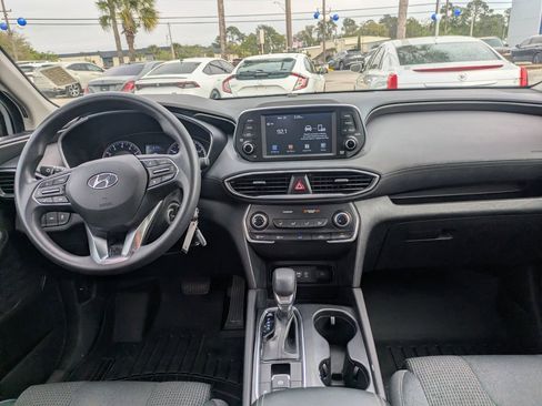 Used 2019 Hyundai Santa Fe SE image 18