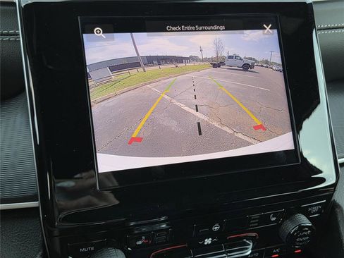 New 2025 Jeep Grand Cherokee Altitude image 13