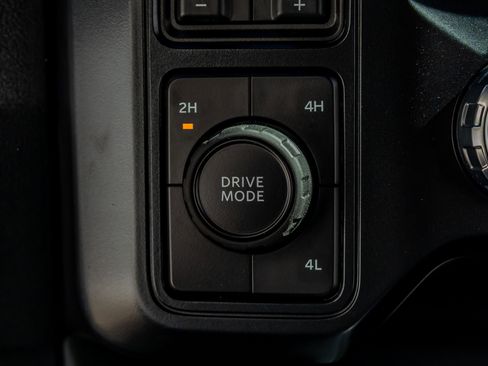 Used 2026 Ford F450 Platinum w/ FX4 Off-Road Package image 24