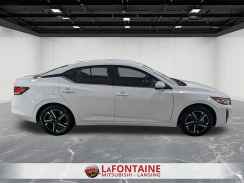 Used 2024 Nissan Sentra SV image 6