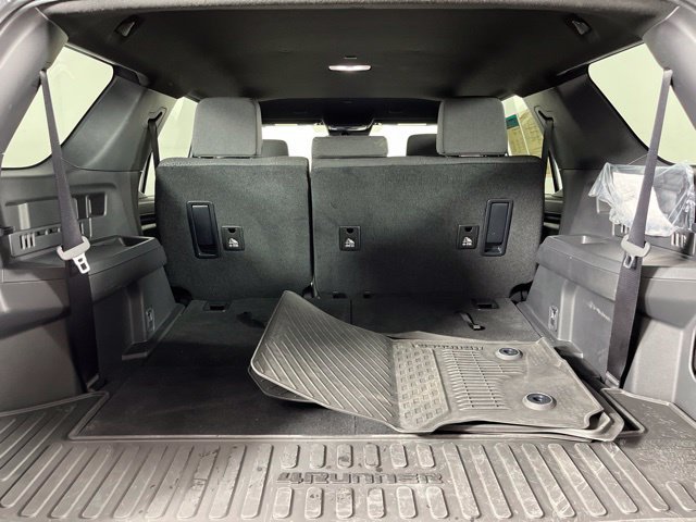 Used 2026 Toyota 4Runner SR5 AWD/4WD image 47