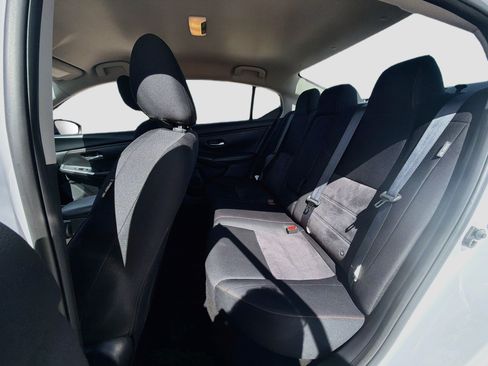 Used 2025 Nissan Sentra SR FWD image 25