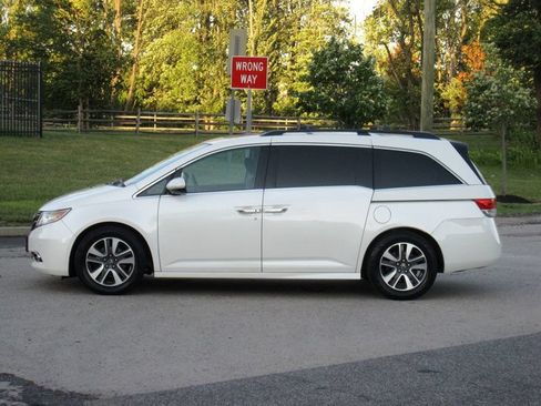 Used 2014 Honda Odyssey Touring Elite image 6