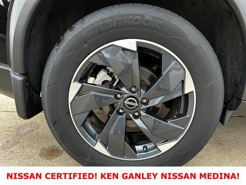 Certified 2026 Nissan Rogue SV AWD/4WD image 21