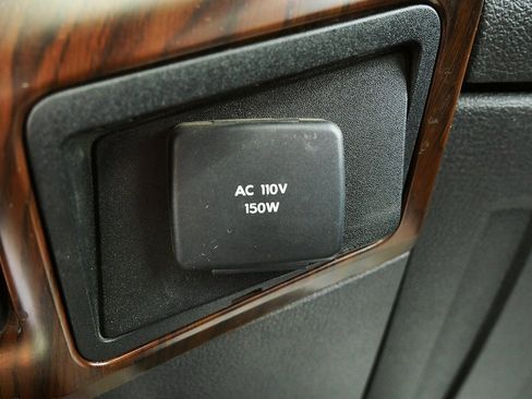 Used 2016 Ford F350 Lariat w/ Lariat Ultimate Package image 35