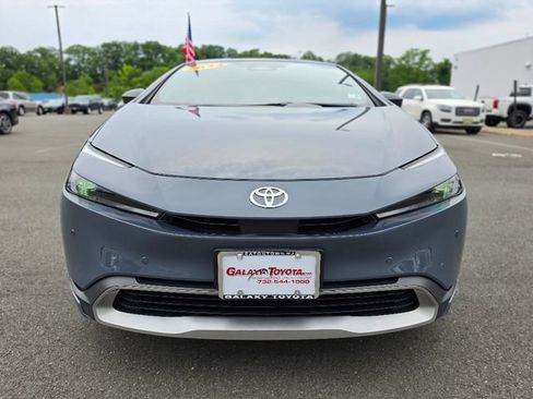 Used 2024 Toyota Prius Prime FWD image 2