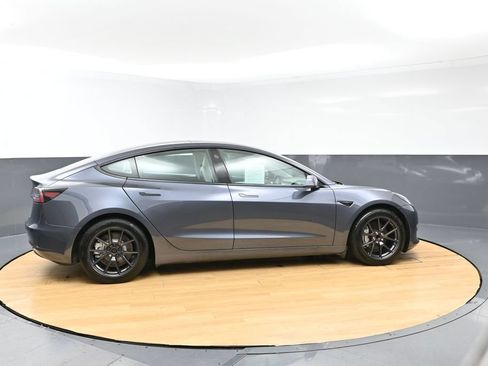 Used 2021 Tesla Model 3 Standard Range Plus RWD image 2