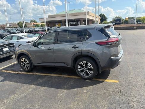 Used 2021 Nissan Rogue SV AWD/4WD image 16