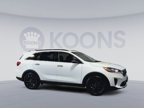 Used 2020 Kia Sorento S FWD image 2