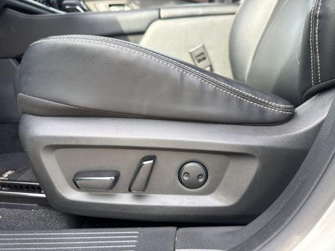 Used 2023 Nissan Rogue SL w/ SL Premium Package AWD/4WD image 16