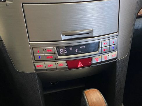 Used 2013 Subaru Outback 3.6R Limited w/ Moonroof Pkg image 23