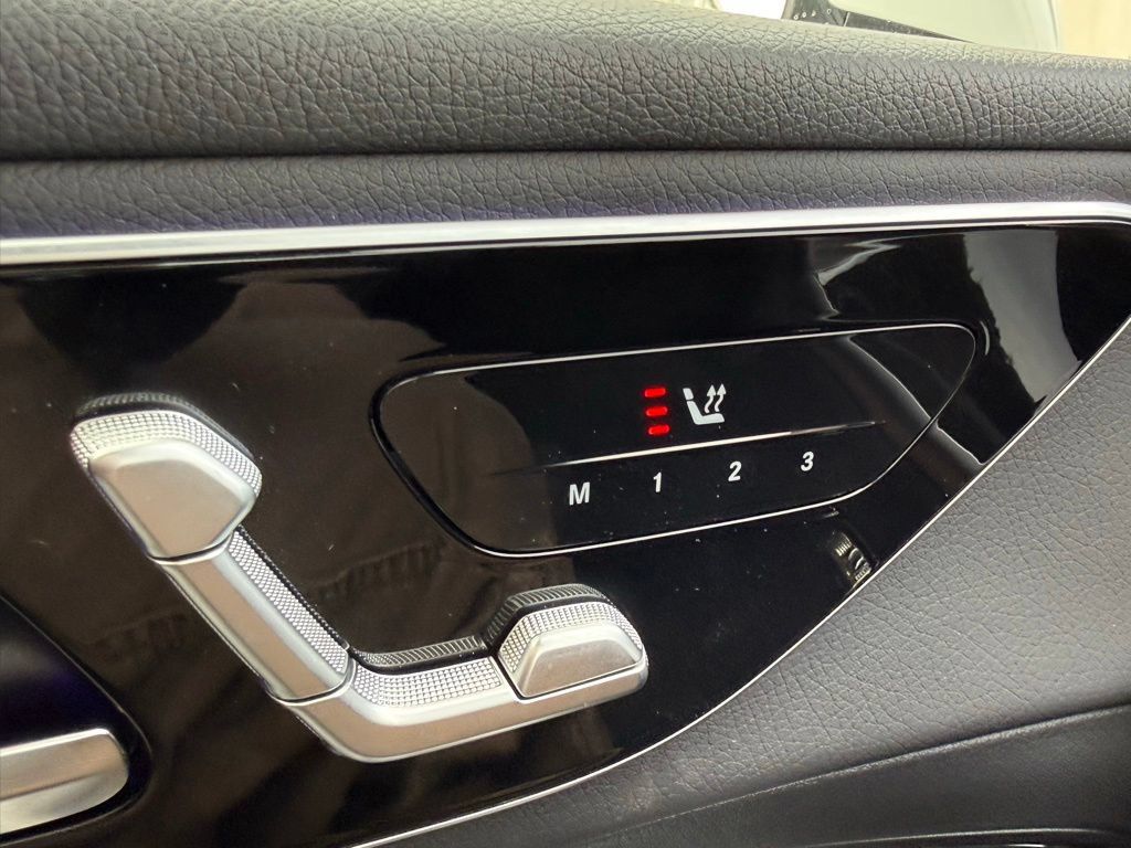 Used 2026 Mercedes-Benz GLC 300 4MATIC image 28