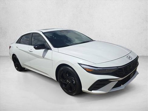 Used 2026 Hyundai Elantra SEL Sport Premium FWD image 3