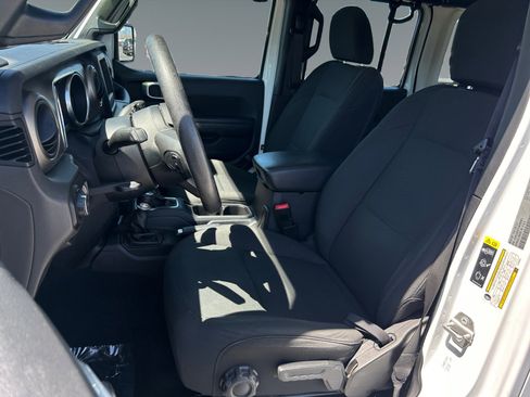 Used 2020 Jeep Wrangler Unlimited Sport image 9