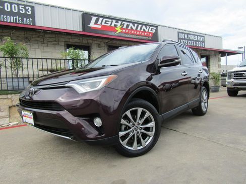 Used 2017 Toyota RAV4 Limited image 1