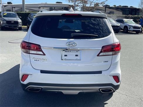 Used 2017 Hyundai Santa Fe SE w/ SE Premium Package 02 image 11