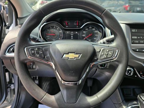 Used 2017 Chevrolet Cruze LT w/ Convenience Package FWD image 33