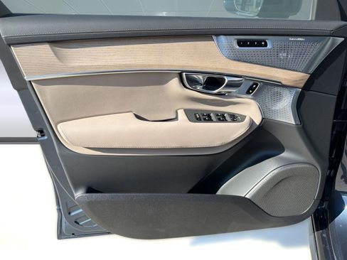 New 2026 Volvo XC90 T8 Ultra w/ Lounge Package image 22