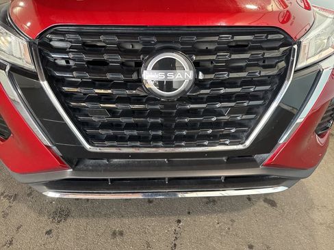 Used 2024 Nissan Kicks SV image 10