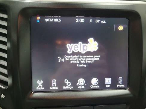 Used 2018 Jeep Cherokee Latitude Plus image 6