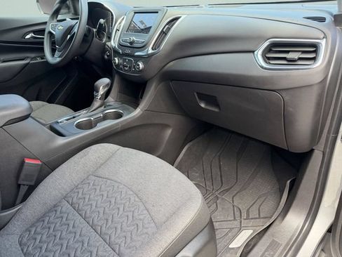 Used 2023 Chevrolet Equinox LT FWD image 16