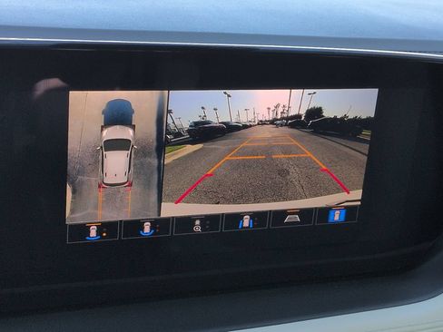 Used 2026 Buick Encore GX Avenir w/ Avenir Technology Package FWD image 21