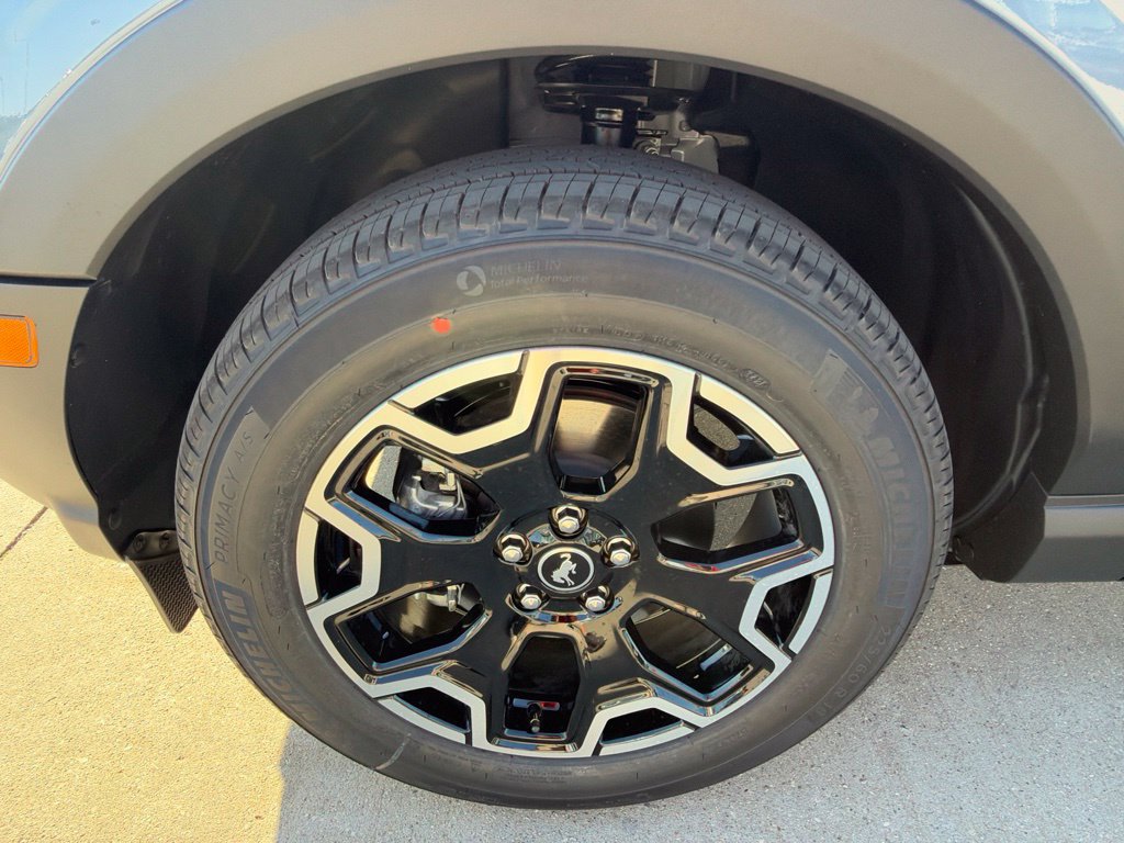 New 2026 Ford Bronco Sport Outer Banks w/ Outer Banks Tech Package+ AWD/4WD image 10