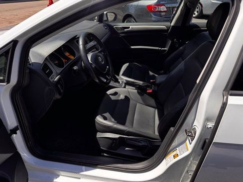 Used 2015 Volkswagen Golf S FWD image 9