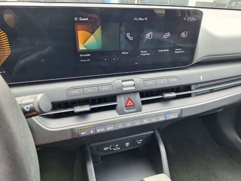 Used 2025 Kia K4 FWD image 12