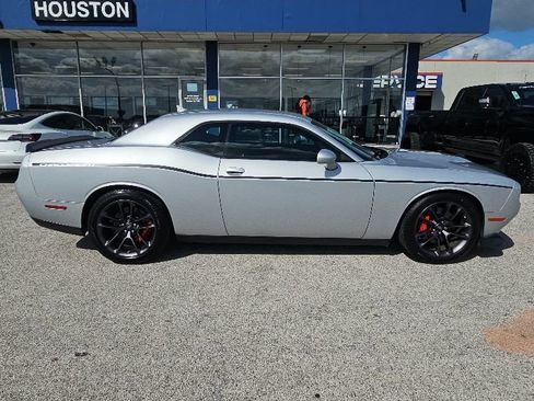 Used 2023 Dodge Challenger GT w/ Performance Handling Group RWD image 8