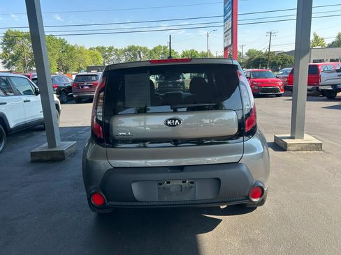 Used 2016 Kia Soul FWD image 6