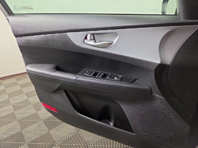 Certified 2023 Kia Forte LXS FWD image 27