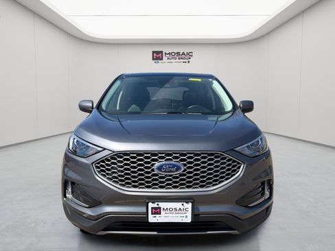 Used 2024 Ford Edge SEL w/ Convenience Package AWD/4WD image 2