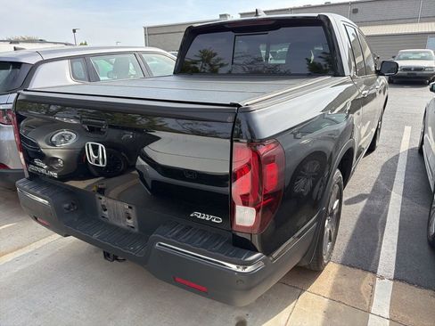 Used 2020 Honda Ridgeline RTL-E image 3