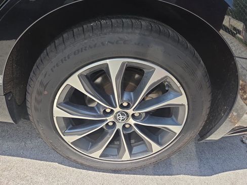 Used 2016 Toyota Avalon XLE Premium FWD image 7