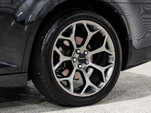 Used 2015 Chrysler 300 S w/ 300S Premium Group RWD image 72