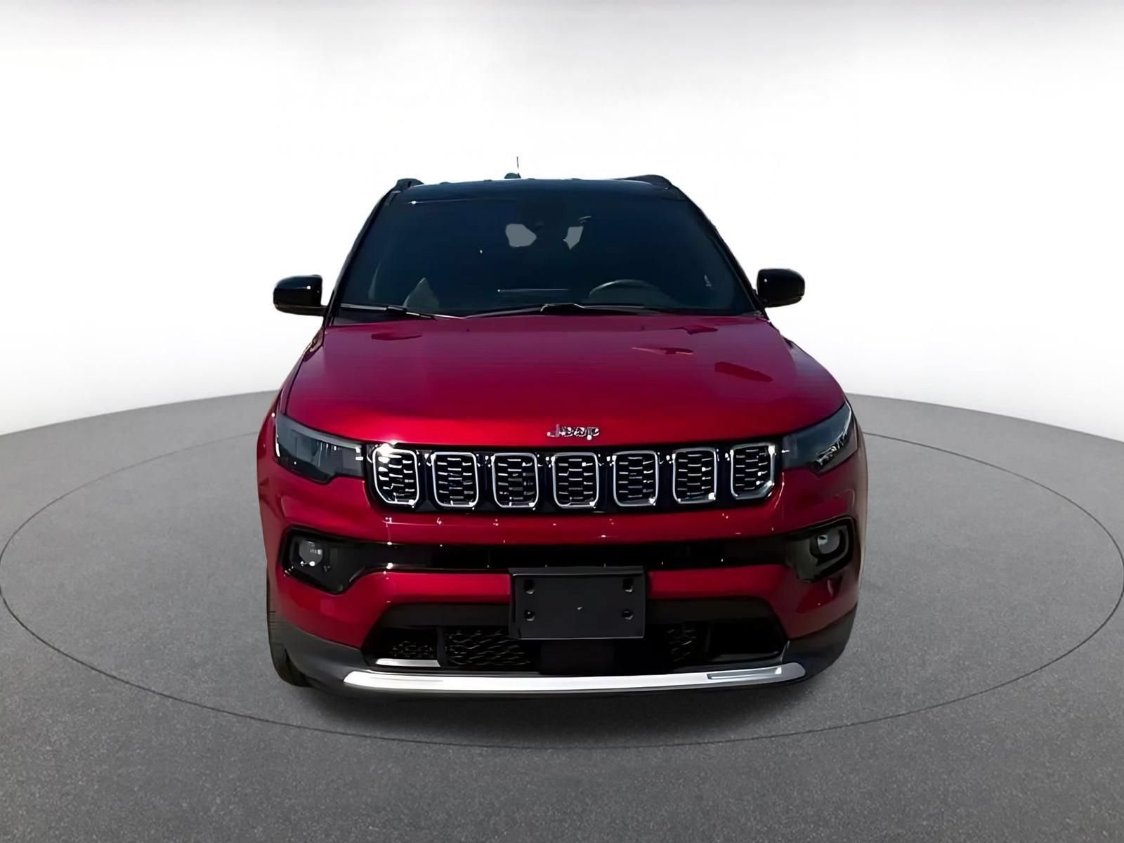 Used 2025 Jeep Compass Limited AWD/4WD image 3