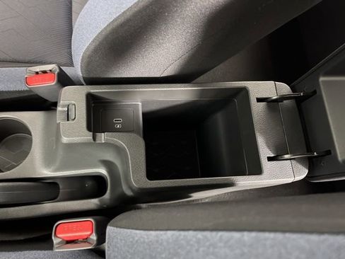 New 2025 Nissan Versa SV w/ Trunk Package image 28