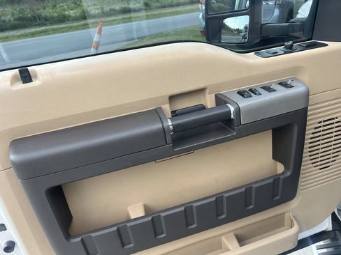 Used 2015 Ford F350 Lariat w/ Chrome Package AWD/4WD image 19