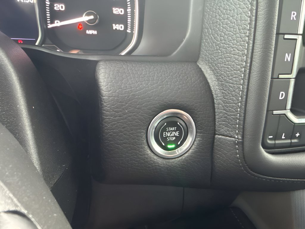 Used 2021 GMC Yukon Denali w/ Denali Ultimate Package AWD/4WD image 24