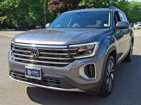 Certified 2024 Volkswagen Atlas SE w/ Panoramic Sunroof Package AWD/4WD image 4