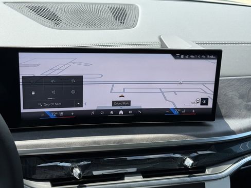 Used 2026 BMW X5 xDrive50e w/ Climate Comfort Package image 12