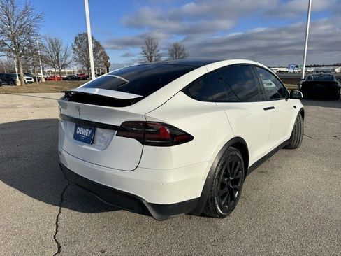 Used 2022 Tesla Model X image 9
