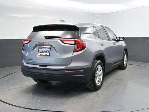 Used 2024 GMC Terrain SLE AWD/4WD image 7