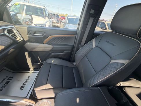 Used 2026 GMC Canyon Denali AWD/4WD image 31