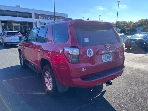 Used 2021 Toyota 4Runner SR5 image 3