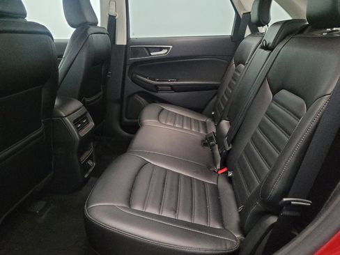 Used 2020 Ford Edge SEL w/ Cold Weather Package image 18