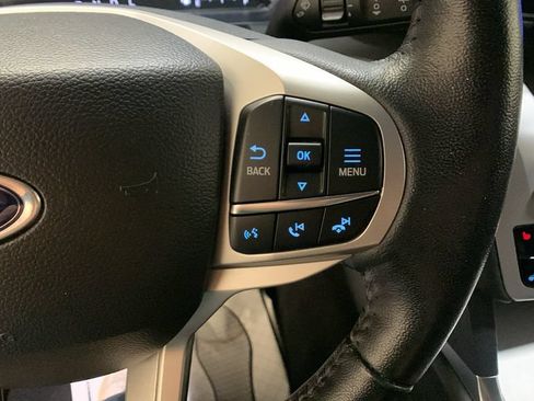 Used 2024 Ford Explorer XLT w/ Equipment Group 202A AWD/4WD image 33