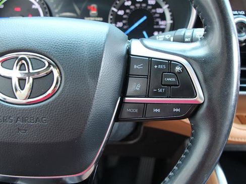 Used 2020 Toyota Highlander Platinum image 20