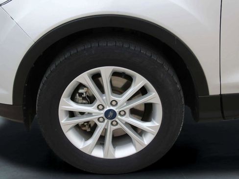 Used 2019 Ford Escape SE image 10